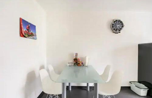 Günstiges grünes Ferienzimmer mit separater moderner Dusche - Foto 8