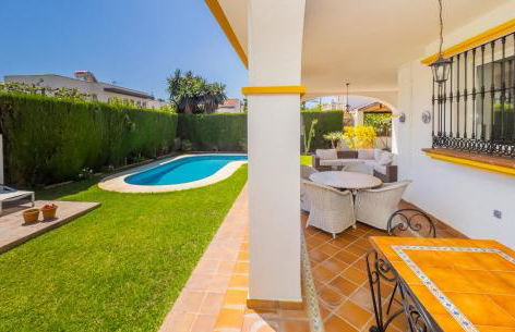 Cubo's Villa Yedra Guadalmar - Photo 11