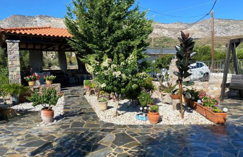 A wooden house in Kardamyla - Foto 13