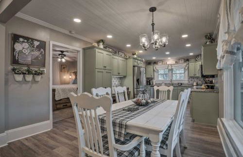 Peaceful Renovated Home with Deck on Half Acre! - Foto 8