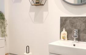 Lovely 2 Bed Apartment w Garden near Northampton - Photo 8