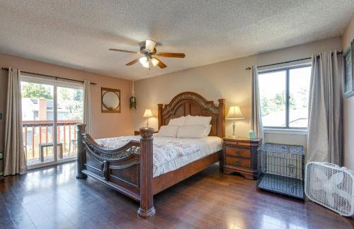 Spacious Aurora Retreat w/ Game Room + Hot Tub! - Foto 12