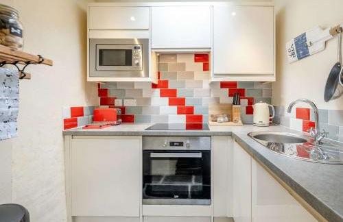 2 Bed in Llwyngwril 58564 - Photo 11