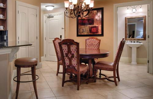 Wyndham La Cascada 2BR Apartment with Resort Access - Foto 11