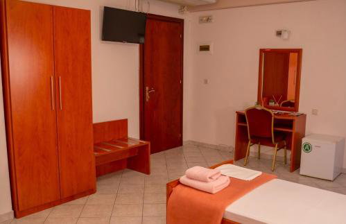 Jayne's Rooms - Elassona Central Getaways - Photo 32