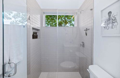 New-Dog Friendly,Hot Tub, Fire-pit, 1 mile to DTWN - Foto 53