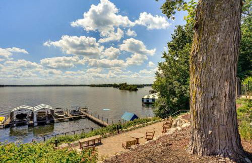 Lake Access and Community Pool Cozy Condo in Mound - Foto 1