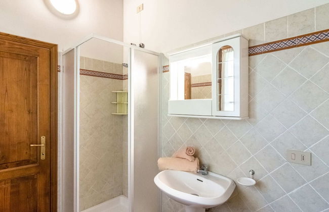 Farmhouse in Tuscany With Panoramic Pool - Photo 13