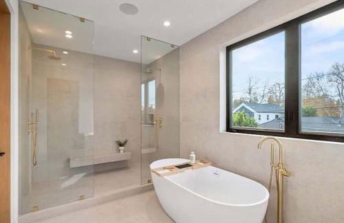 Stunning 5BR in Studio City W. Pool, and Jacuzzi - Foto 30