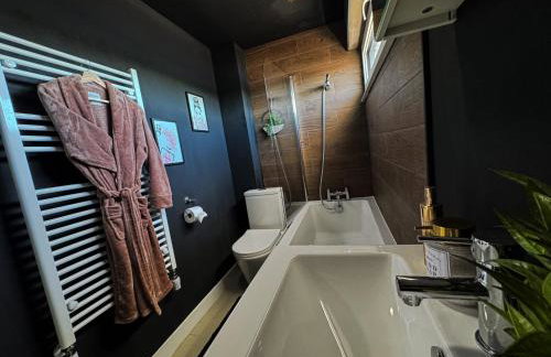 Luxury Nest 10 Guests Free Parking Middlesbrough - Photo 45