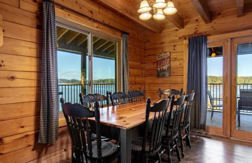 BEST VIEWS LAKE FRONT Waters Edge - Foto 35