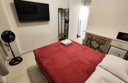 Loft 208 Ar Cond Wi-fi com Box TV filmes e séries - Foto 12