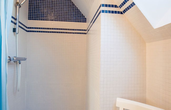 4 bedroom House in Névez with garden and terrace - Photo 25