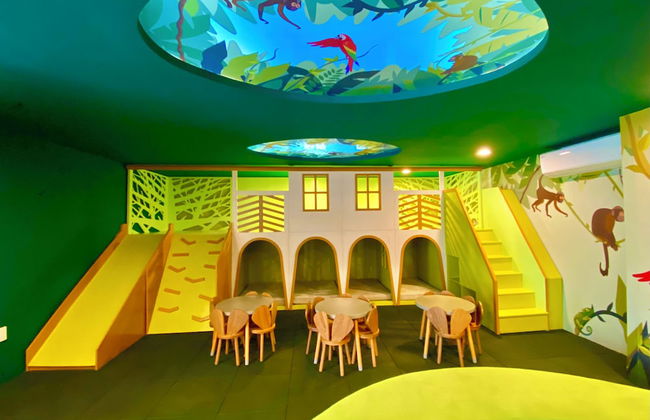 Urban Towers by Andiani Travel - Photo 14