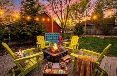 HeartOfRockfrd/NEXPlayground/IndoorHotTub/GameRoom - Photo 4