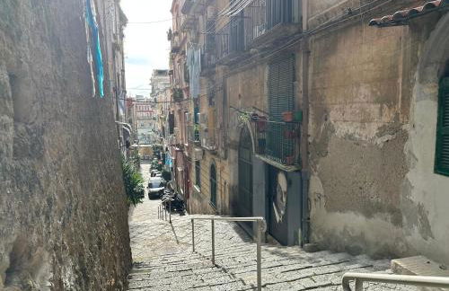 Bilocale a Chiaia vicino a Via dei Mille - Foto 15