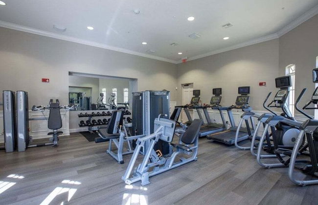 301 - Super Clean & Beautiful. Pools, Gym, Lake - Foto 17