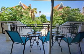 Seaview Luxury Apartment with private parking - Photo 34