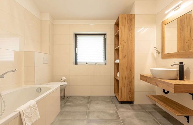 Inzell Chalets With Private Pool - Photo 47