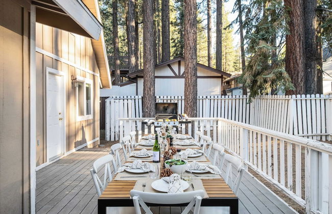 Hartwood by Avantstay Cozy Big Bear Abode w/ Spacious Deck & Stone Fireplace - Foto 34