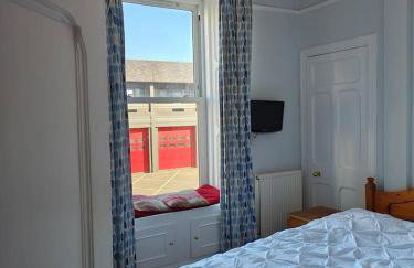 Charming City Flat for Couples & Families - Foto 23