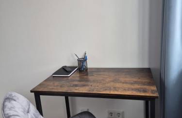 Luxsuite Still und Komfort 2 Balkon Elektrogrill Tischfussball TV-75 Zoll - Foto 18