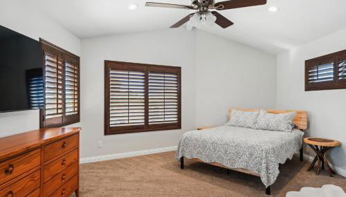 Peaceful Getaway with Renovated Amenities - Foto 3