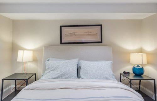 Explore Sights of Washington from Spacious Crib - Photo 4