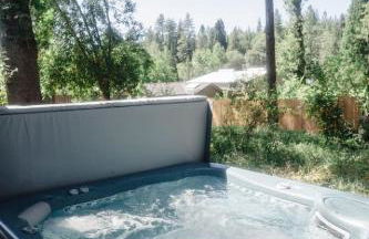 Grass Valley Home with Hot Tub - Photo 40