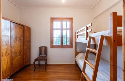 Spacious Cottage - Panoramic Sea & Mountain Views - Photo 22