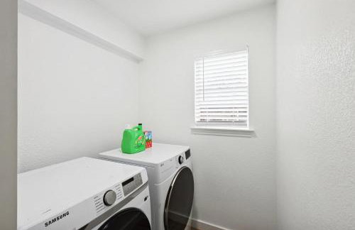 Best of Desoto 4BR, 3BA with Pool, HotTub, Cinema - Foto 39