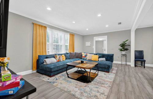 Duval Den |3BR & Backyard|15 Mins to Downtown JAX - Photo 2