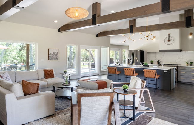 Upstay - Farmhouse on 10 Acres w Pool-tennis-games - Foto 3