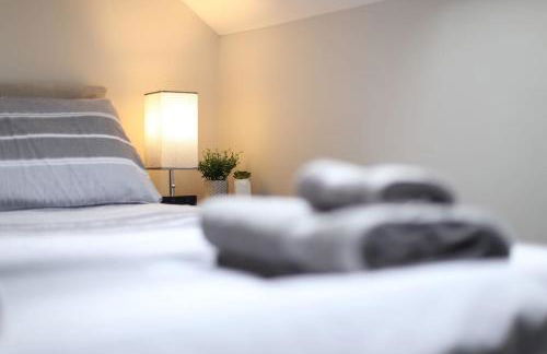 The Hot Tub Townhouse by Holiday Heim - Photo 49