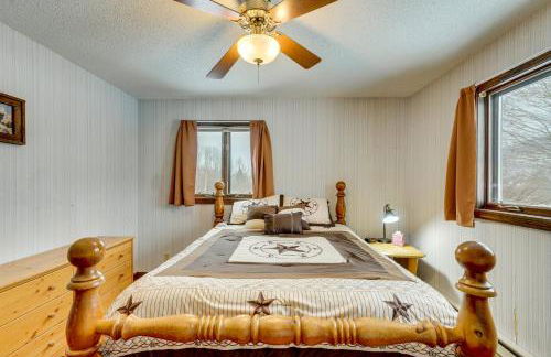 Home with Large Yard 8 Mi to Holiday Valley Resort - Foto 13