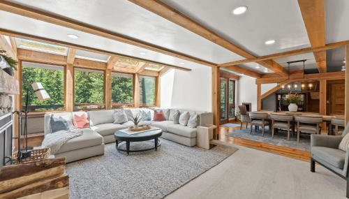 Carpe Montem - Modern, Views, Large Deck, Hot Tub, Private - Foto 4