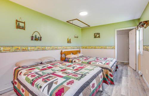 Michigan Manistee River Cabin about 1 Mi to Downtown - Foto 17