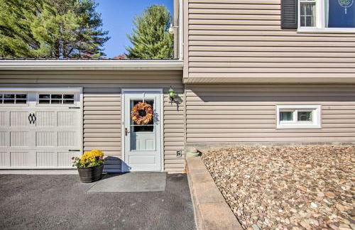 Lovely Moshannon Ground Apartment with Fire Pit - Foto 25