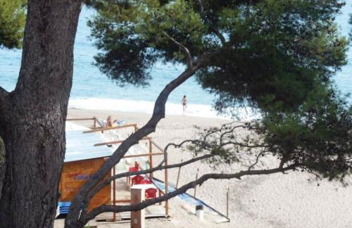 PRECIOSA CASA CON PISCINA AL LADO DE LA PLAYA - Foto 25