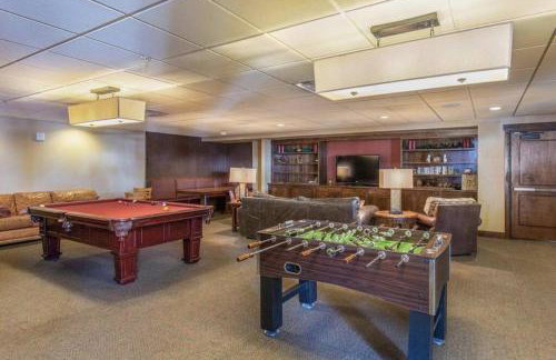 HotTub-Elkpoint-True Ski In Ski Out Family &Pet Friendly - Photo 64