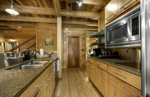 Impressive Log Cabin with Fireplace, Fire Pit and Hot-tub in Unionville, Indiana - Foto 15