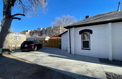 Old Town Retreat with Hot Tub - Steps from CSU! - Photo 26