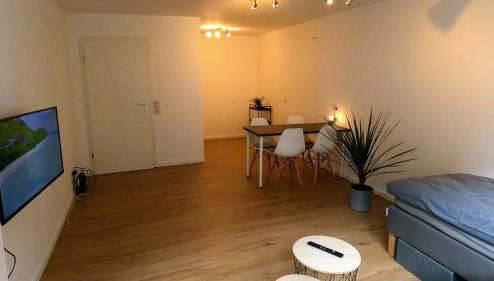 Helle offene Innenstadtwohnung mit Balkon - Foto 1