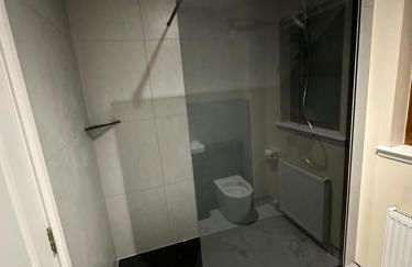 Modern Dornoch Apartment - Photo 10