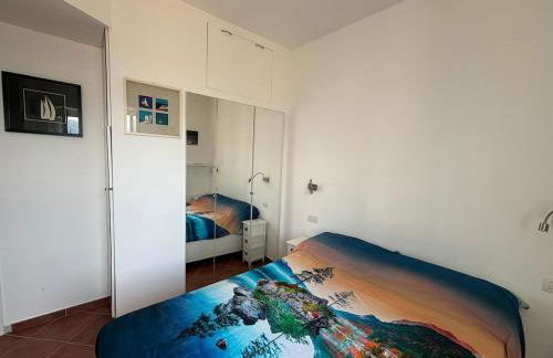 With your feet in the lake - Photo 17