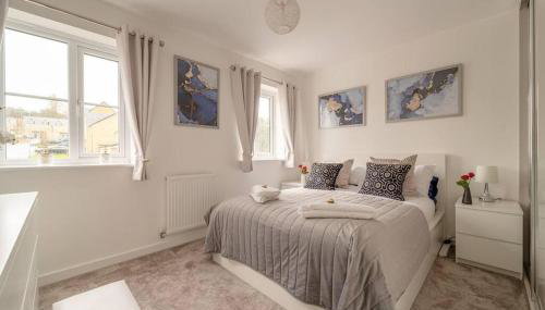 Stylish 3 Bed, 3 Bath, Garden & Drive for 2 cars - Foto 1