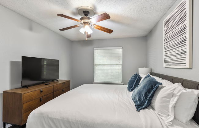 Landing Grand Prairie - Photo 11