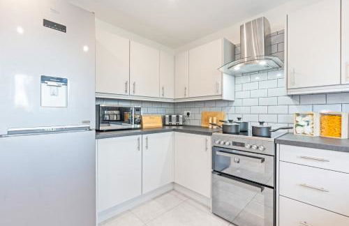 Stylish Home Hot Tub EV Parking - Foto 27