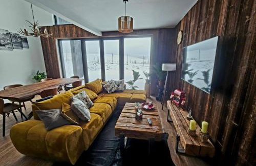 Stodoły na wzgórzu - Foto 16