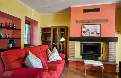 La casa rossa nel Monferrato a Moncucco Torinese - Foto 3